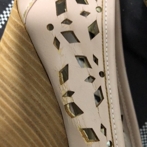 Small wedge heel shoes - Picture 4 of 5